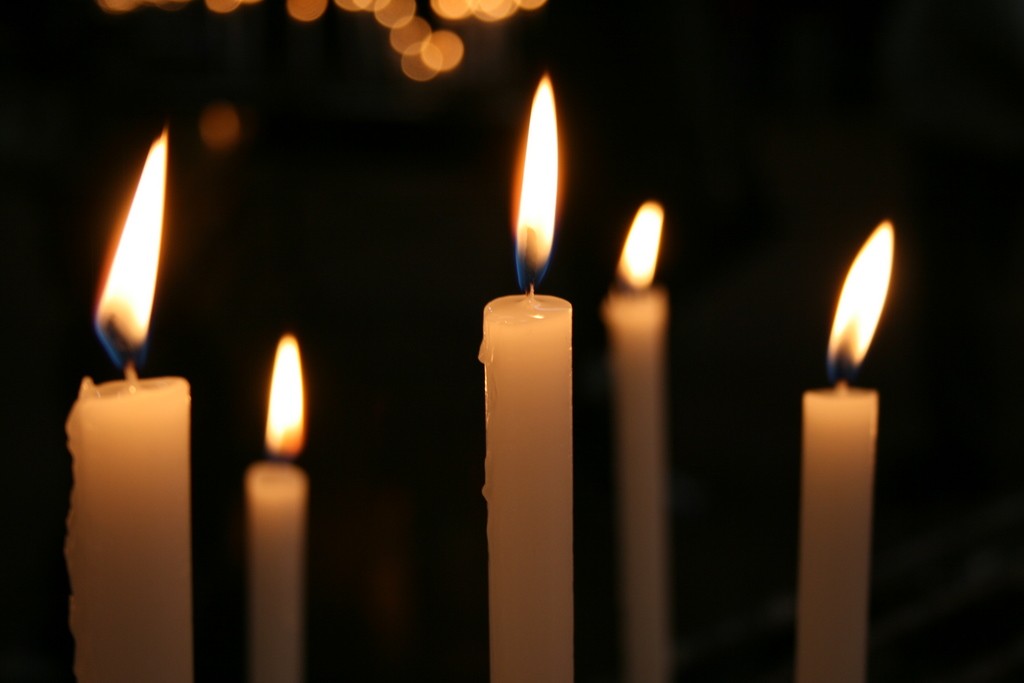 "Candle lights" by Esteban Chiner via Flickr (CreativeCommons)